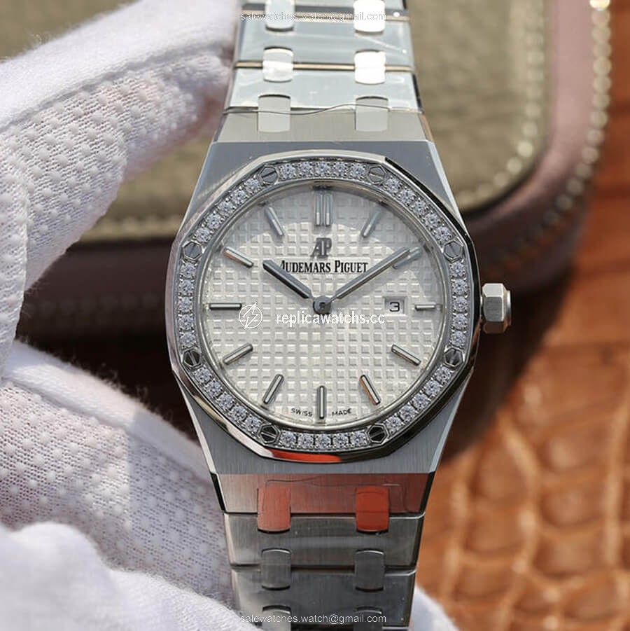 Replica Audemars Piguet Royal Oak 67650 JF Factory Diamond White Dial Replica Audemars Piguet Royal Oak 67650 JF Factory Diamond White Dial