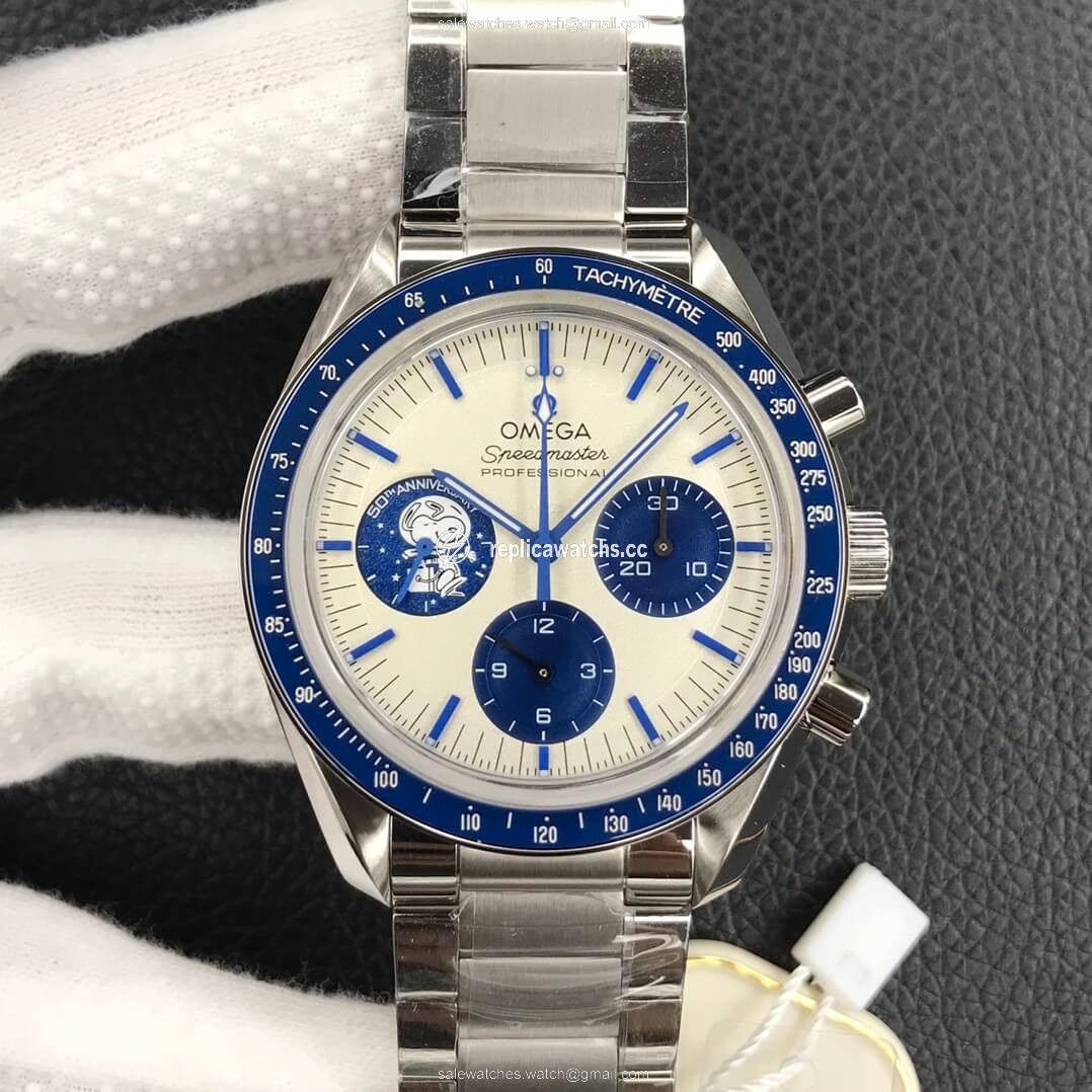 Replica Omega Speedmaster Snoopy Award 310.32.42.50.02.001 OM Factory Silver Dial Replica Omega Speedmaster Snoopy Award 310.32.42.50.02.001 OM Factory Silver Dial