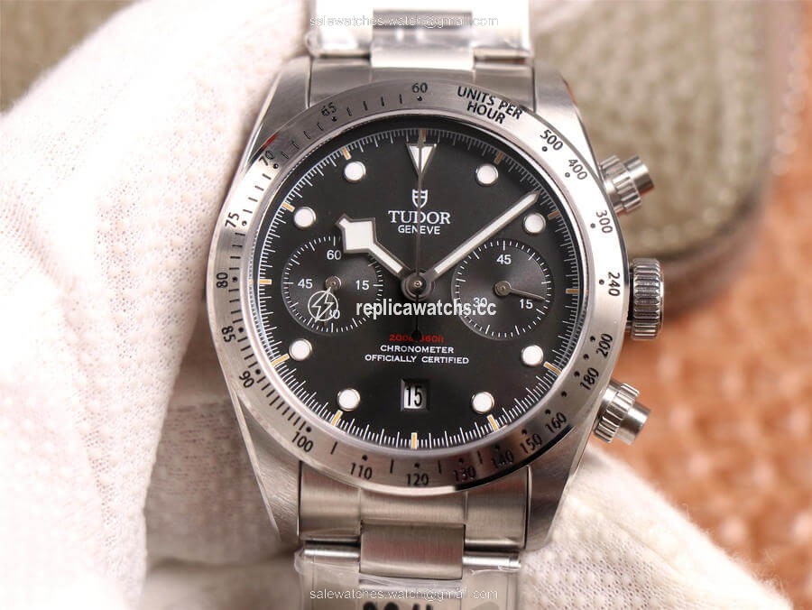 Replica Tudor Heritage Black Bay M79350-0004 TW Factory Stainless Steel Strap Replica Tudor Heritage Black Bay M79350-0004 TW Factory Stainless Steel Strap