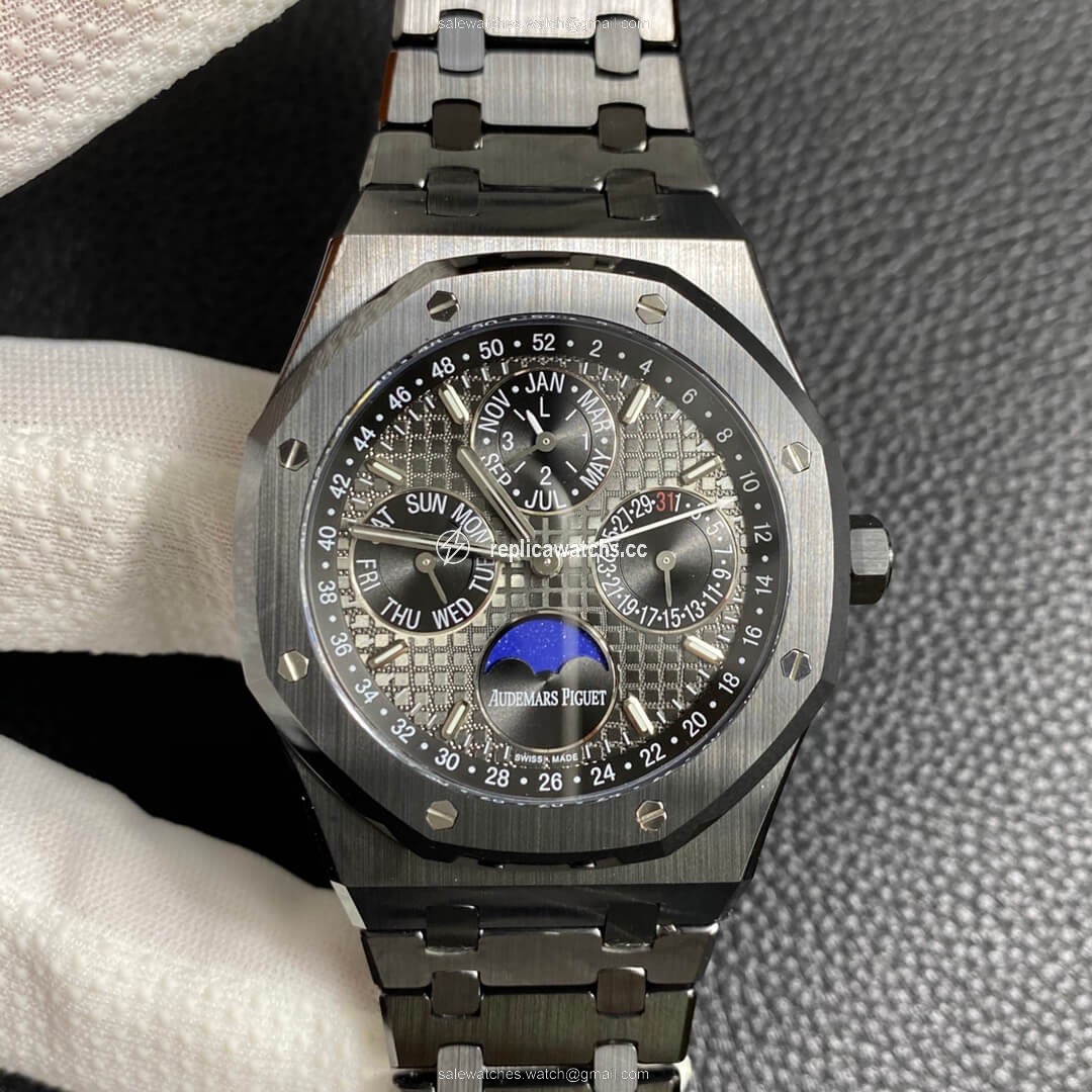 Replica Audemars Piguet Royal Oak 26579CE.OO.1225CE.01 APS Factory Black Dial Replica Audemars Piguet Royal Oak 26579CE.OO.1225CE.01 APS Factory Black Dial