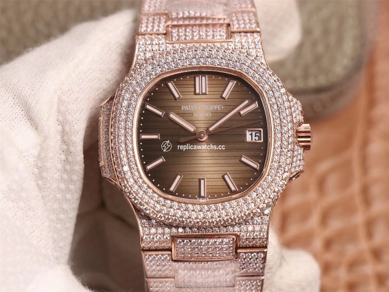 Replica Patek Philippe Nautilus 5711-1R 40mm R8 Factory 5719-10G Design Replica Patek Philippe Nautilus 5711-1R 40mm R8 Factory 5719-10G Design