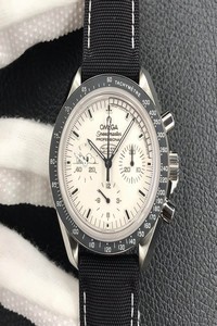 Replica Omega Speedmaster Snoopy Award 311.32.42.30.04.003 OM Factory V2 White Dial