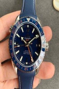 Replica Omega Seamaster 232.32.44.22.03.001 VS Factory Blue Dial
