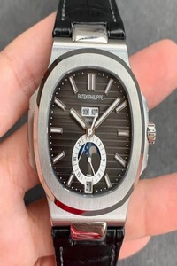 Replica Patek Philippe Nautilus 5726/1A-001 GR Factory Black Leather Strap