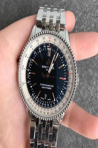 Replica Breitling Navitimer 1 A17326211B1A1 V7 Factory Black Dial