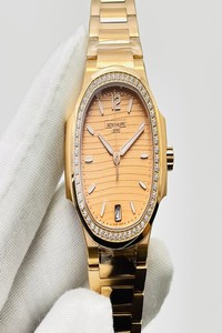 Replica Patek Philippe Nautilus Ladies 7118/1200R-010 3K Factory Gold Dial